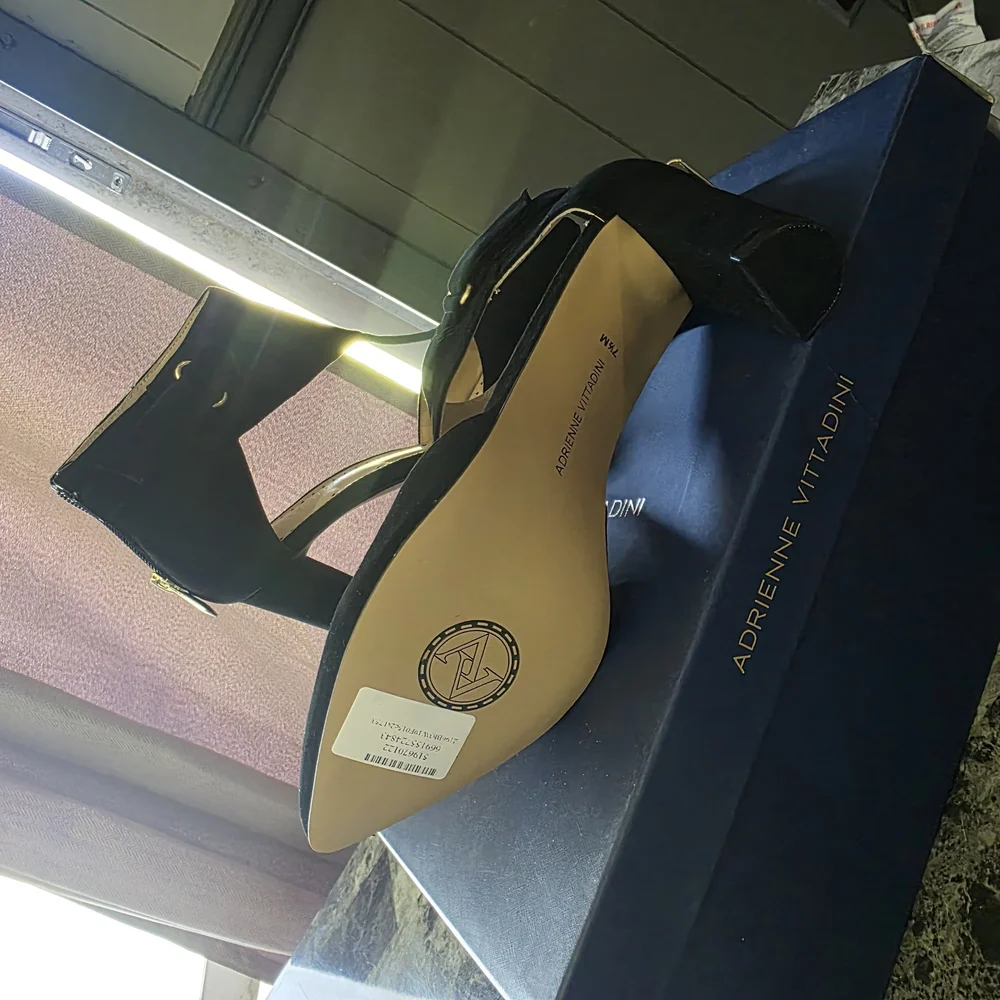 Adrienne Vittadini Black Ankle Boots 7½ - Picture 6 of 7